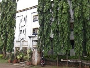 Hotel Indrayani Alandi Kültér fotó