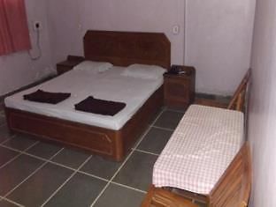 Hotel Indrayani Alandi Kültér fotó