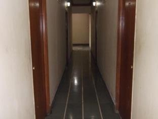 Hotel Indrayani Alandi Kültér fotó